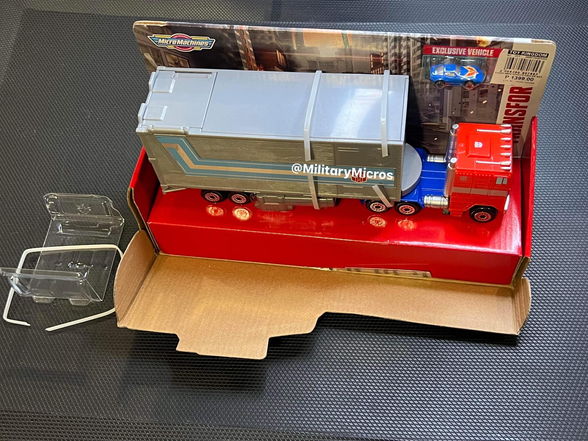 Micro Machines Transformers G1 Optimus Prime Hauler Playset In